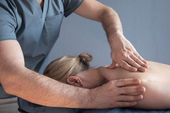 back and shoulder blade massage